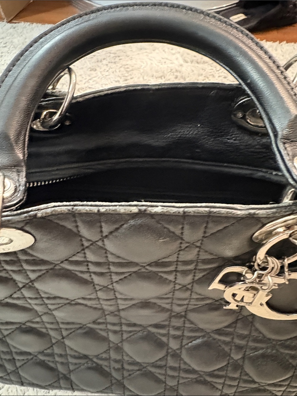 Black Quilted Leather Satchel Handbag - Designer Style - Picture 5 of 13